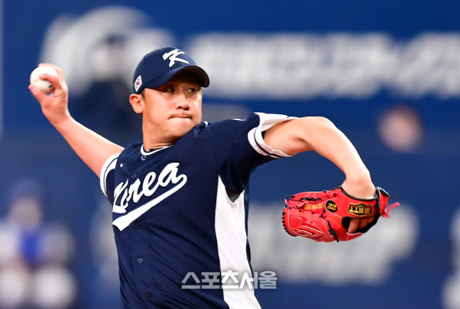 6회말 정철원 이어 등판한 이용찬[포토]