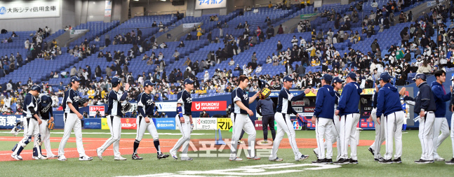 7-4 승리로 한신전 마무리하는 WBC대표팀 '도쿄로 갑니다'[포토]