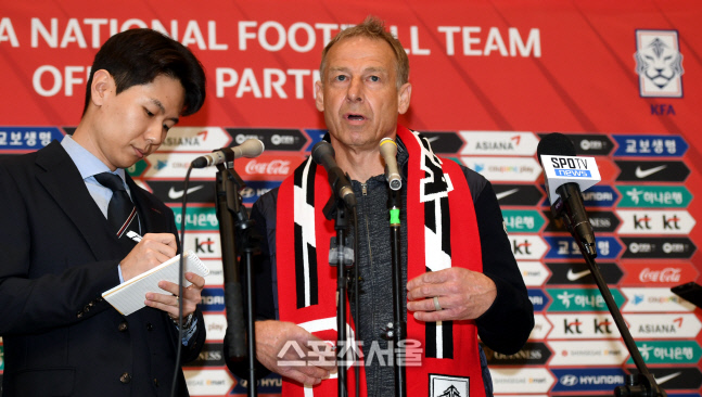 [포토] 입국 기자회견 하는 클린스만 감독