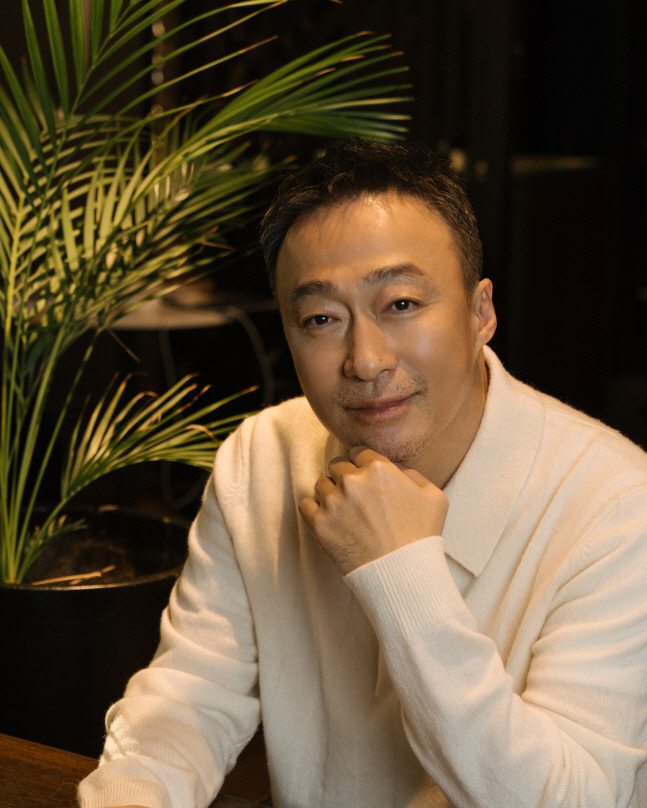 대외비_이성민 (제공=플러스엠 엔터테인먼트) (3)