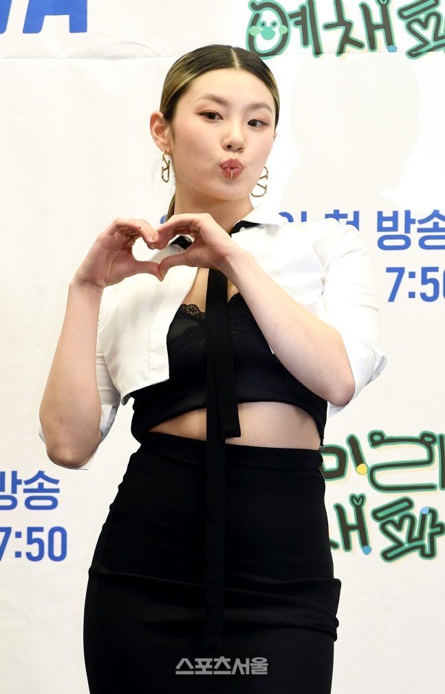 [포토]'혜미리예채파'의 리정, 많이 사랑해 주세요!