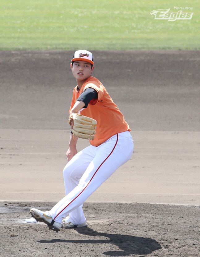 투수들 구속 '평균'이 150km인 팀이 있다..."같이 던지기 싫다니까요" [SS시선집중]