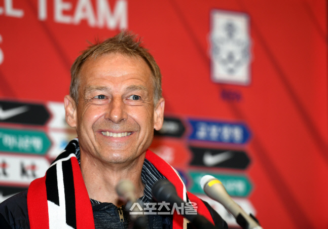 '클린스만 관전' 서울-울산전, 흥행 대박 조짐…티켓 오픈 4시간만 1만장 돌파