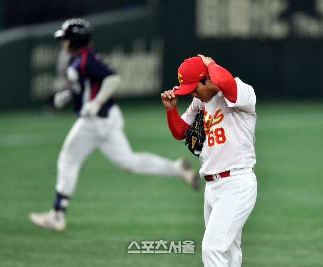 1점 지키러 올라온 주권, 아쉬운 역전 홈런[포토]