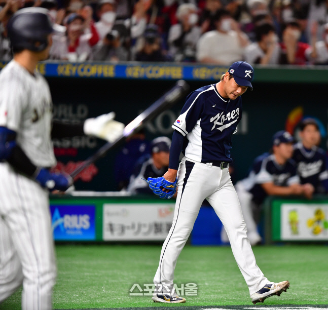 오타니 상대하기 전 강판되는 김광현[포토]