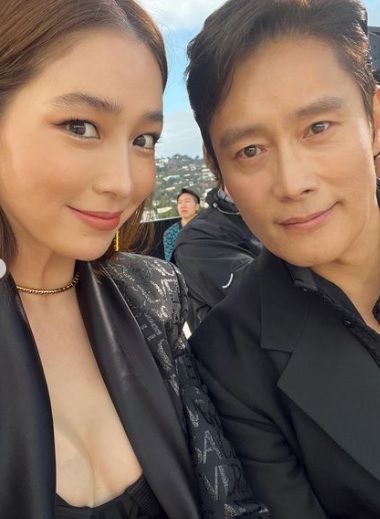 이병헌♥이민정, 너무 다정한 투샷..띠동갑 비주얼 부부