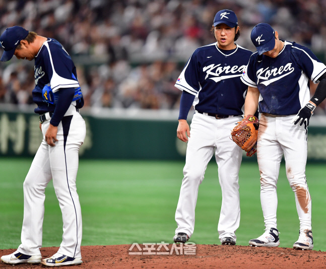 제구 난조, 운영 미스 적나라하게 드러난 韓 야구 현주소…일본전이라 더 비교돼[WBC 한일전]