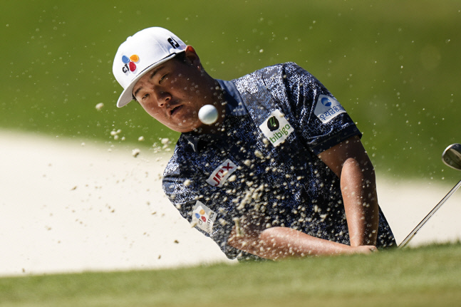 '파스투혼' 임성재 하루 27홀서 11타 줄여 33계단 순위 UP, 공동 8위