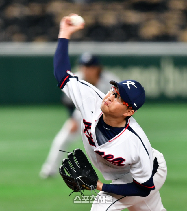 '첫 승 견인' 박세웅 "내 인생에 또 있을지 모를 큰 대회, 자부심 생겨" [WBC 스타]