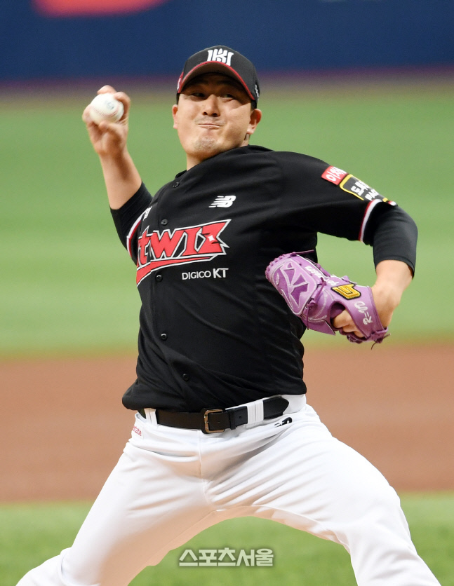 [포토]KT 조이현, 키움과의 시범경기 선발 등판