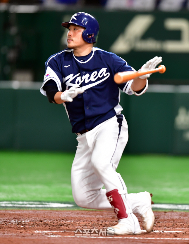 2회에 이어 3회초에도 안타 만들어내는 이지영[포토]