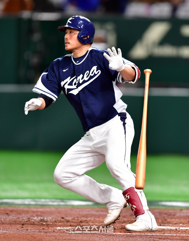 2회에 이어 3회초에도 안타 만들어내는 이지영[포토]