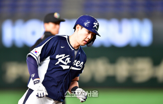 '콜드게임이 보인다' 박건우, 만루 홈런 폭발…대한민국 18-2 리드 [WBC]