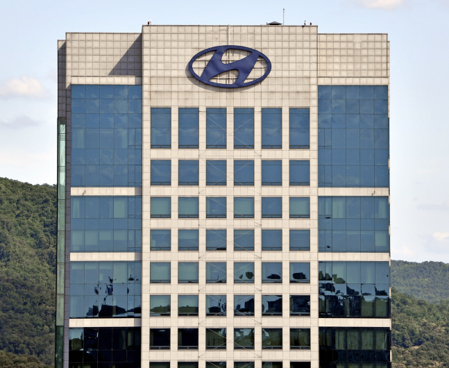 현대자동차, 유명 강사 오은영 내세워 직원 대상으로 마음챙김 그룹 클래스 실시해