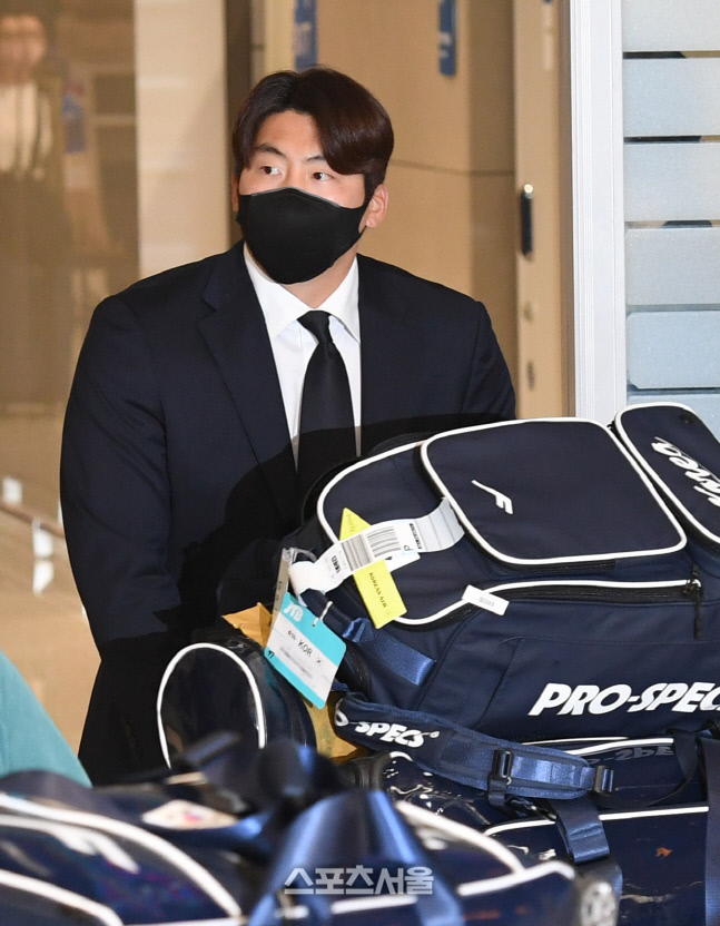 [포토]WBC 1라운드 탈락, 귀국하는 나성범