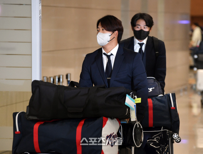 [포토]귀국하는 강백호