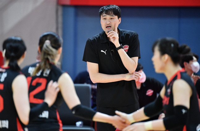 이경수 대행의 바람 "이민서, 서브 때처럼 강하게 때렸으면..."[현장인터뷰]