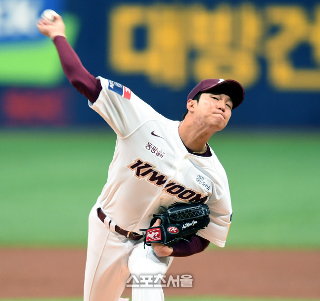 [포토] 역투하는 키움 안우진