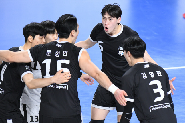 전광인 대안 찾는 최태웅 감독, 가능성 보여준 김선호