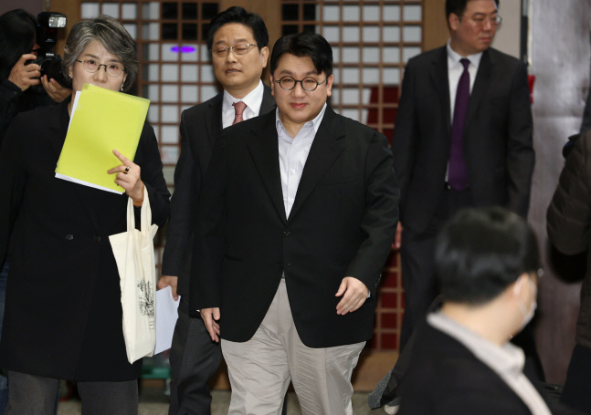 관훈포럼 참석하는 방시혁 하이브 의장