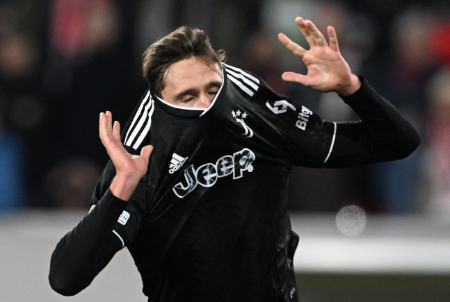 FBL-EUR-C3-FREIBURG-JUVENTUS