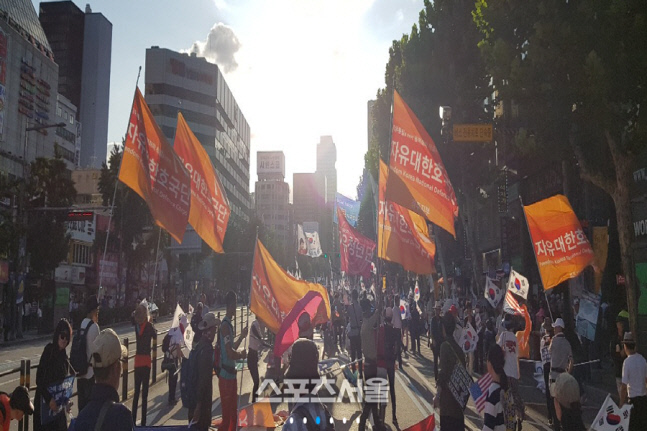 자유대한호국단이미지