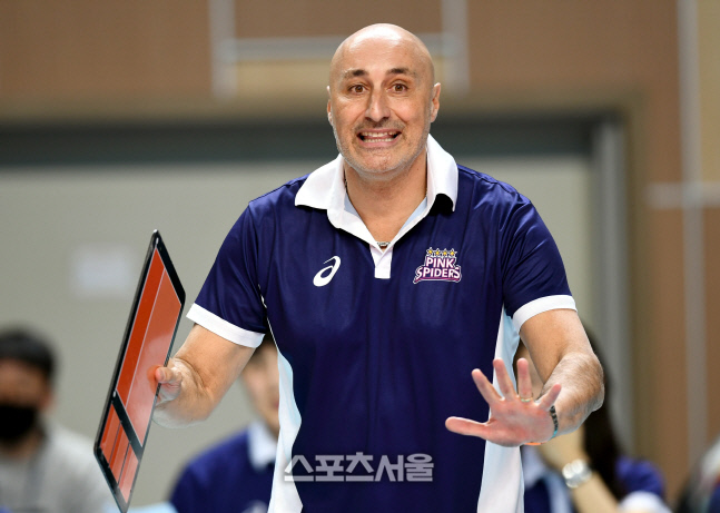 '그리스대표팀 계약 해지' 아본단자 "흥국생명에 집중하겠다"[현장인터뷰]