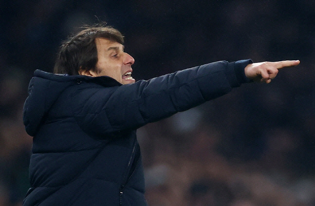 콘테 감독의 작심 발언 이후… "즉각적인 경질" 토트넘 선수단도 한계점 도달