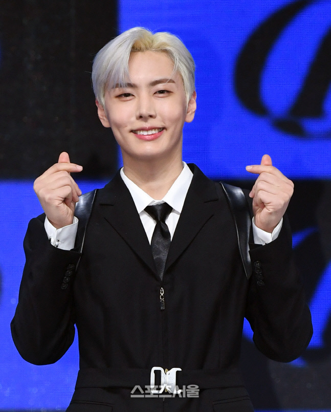 SF9 재윤, 오늘(21일) 육군 현역 입대…인성·영빈 이어 세 번째