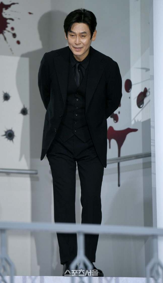 [포토] 설경구 '살인미소 장착하고 입장'