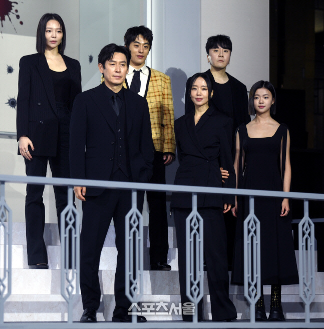 [포토] \'길복순\' 감독-출연진 \'카리스마 포즈\'