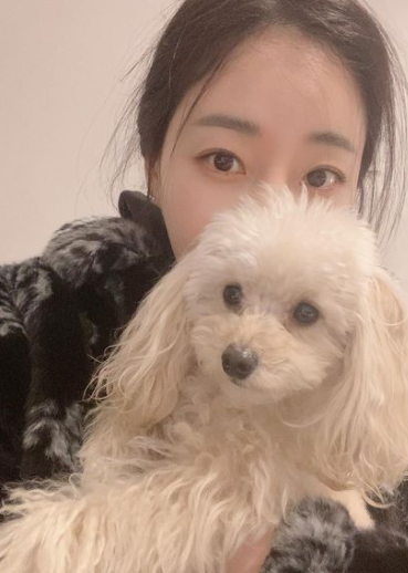 김사랑, 20대라 해도 믿을 듯..극강의 동안 미모
