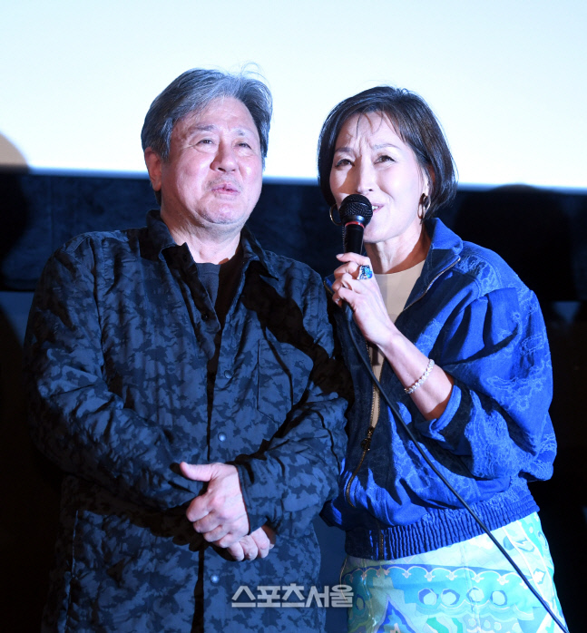 [포토] 이혜영 '최민식 선배님께 감사드립니다'