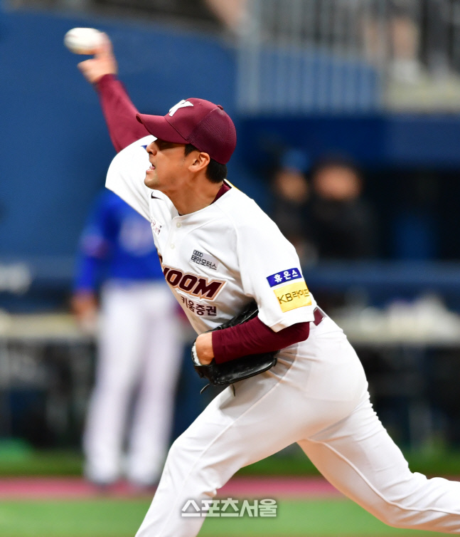 6회초 책임진 키움 임창민[포토]