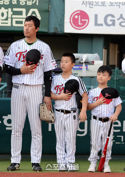 [SS포토] 이병규, 아들들과 나란히