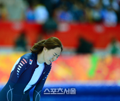 [SS포토] 빙속 이상화, 아...가슴이 뭉클해...