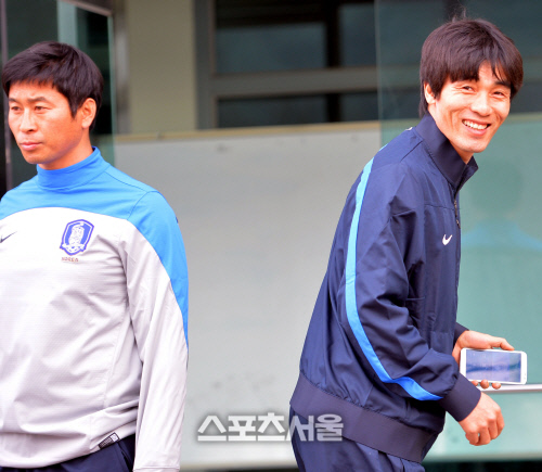 [SS포토]최용수 윤성효 감독