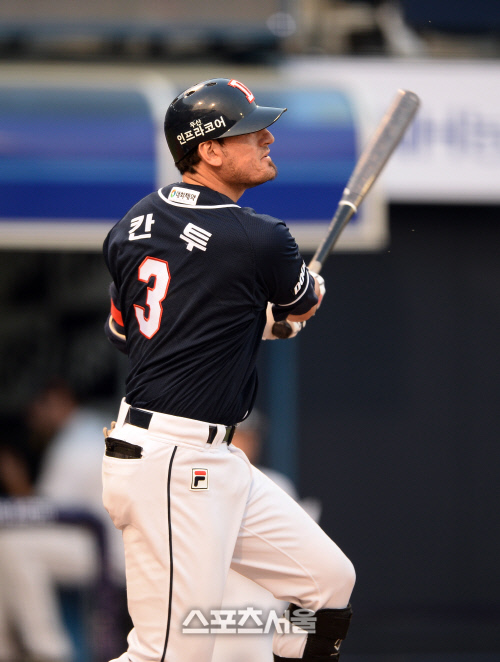 [SS포토]기선제압 하는 두산 칸투