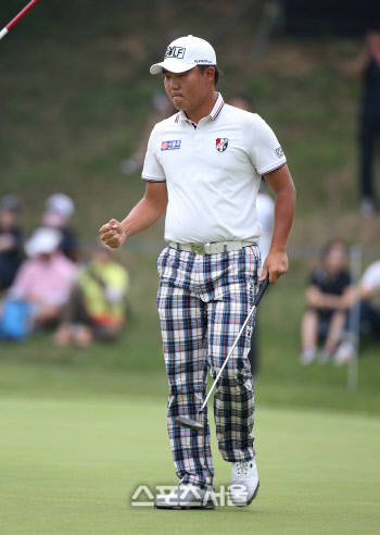이기상15번홀 버디퍼팅 성공