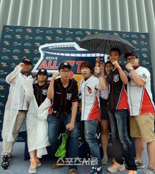 [SS포토] KT 서포터즈 카이저스 '10구단 KT 화이팅!'