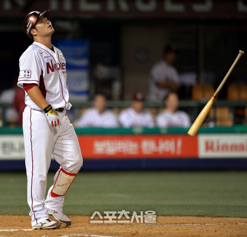 [SS포토]3연타석 삼진 박병호 '골이 너무 깊네'