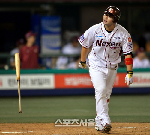 [SS포토]외야플라이로 물러나는 박병호