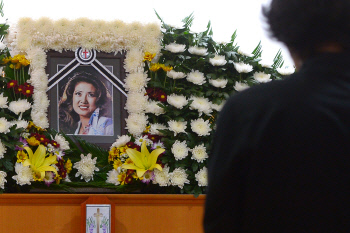 '얘야 시집가거라' 가수 정애리 별세