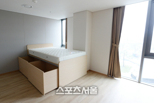 [SS포토]LG 세이커스 선수단 숙소, '2층 침대가 아닙니다!'