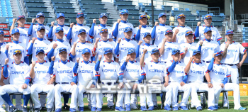 [SS포토] 인천아시안게임 야구대표팀, 하나 되어 5전승