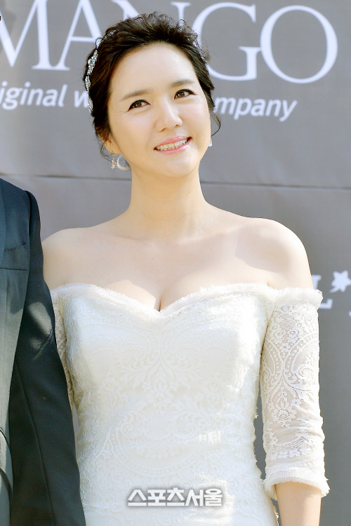 [SS포토] 고명환♥임지은 결혼, 임지은 '아직 실감이 안 나요~'