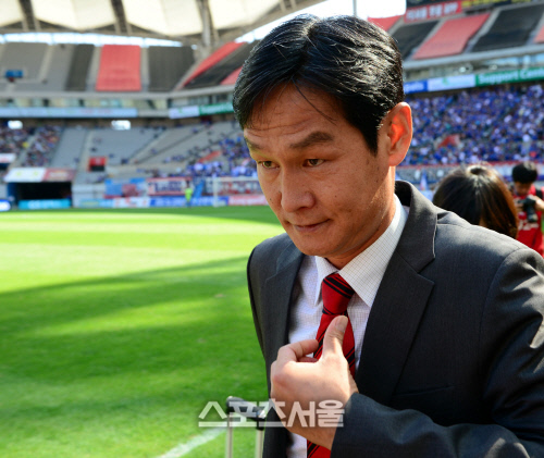 [SS포토]서울 최용수 감독, 수원 잡고 연승 가자