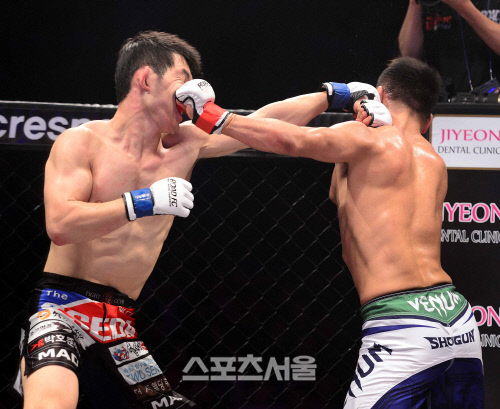 [SS포토]로드FC 019 이광희, '문기범, 맞받아 쳐보자구'