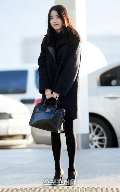 [SS포토] 아이유 '누가봐도 아이유!' (마마 공항패션)