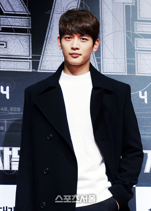 [SS포토] 샤이니 민호 '불꽃 카리스마에 심쿵!' (기술자들 VIP 시사회)